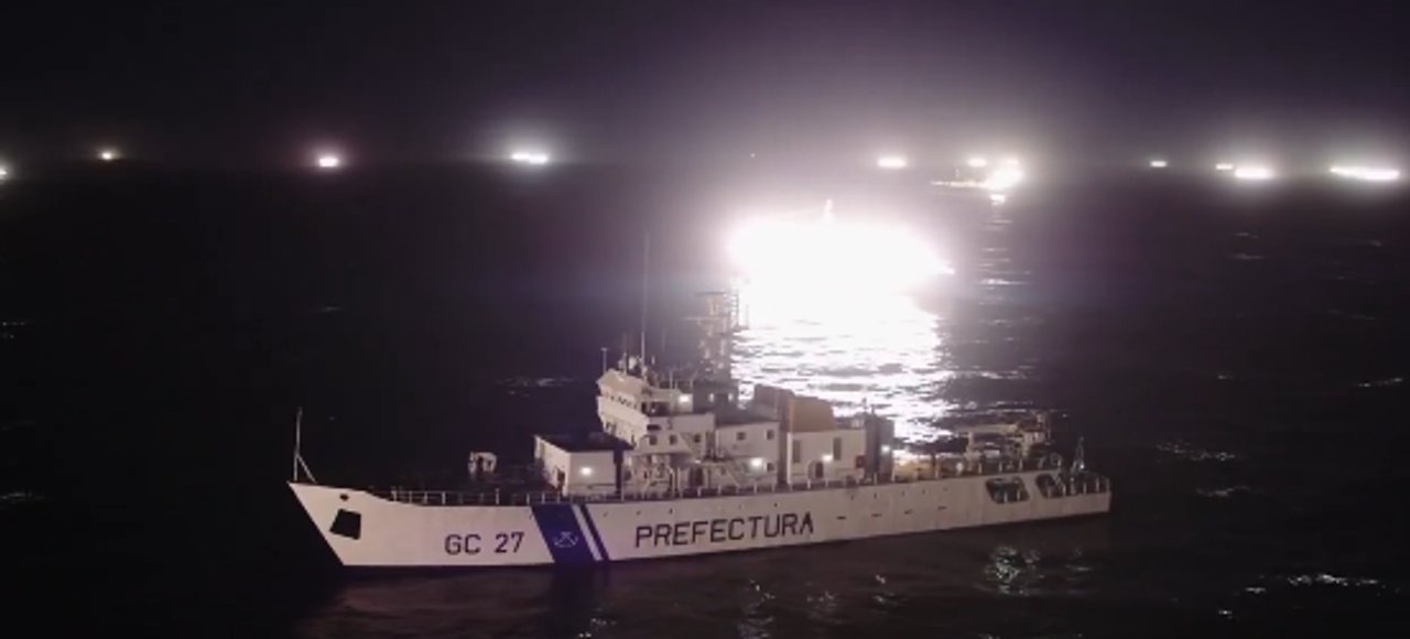 Prefectura sorprende a un buque de bandera portuguesa pescando ilegalmente cerca de Chubut