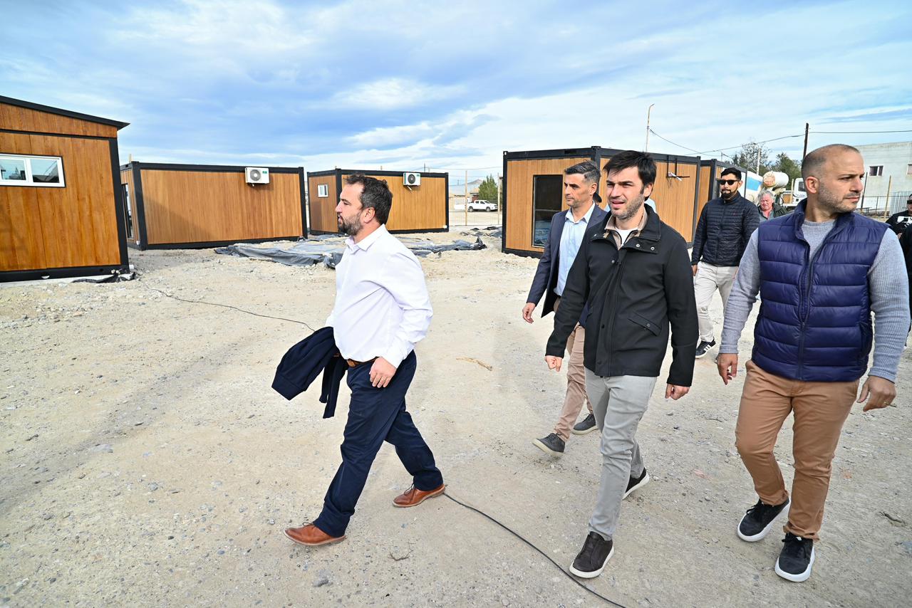 En tiempo récord, la Provincia avanza con 52 viviendas para damnificados del Cerro Hermitte y proyecta una segunda etapa