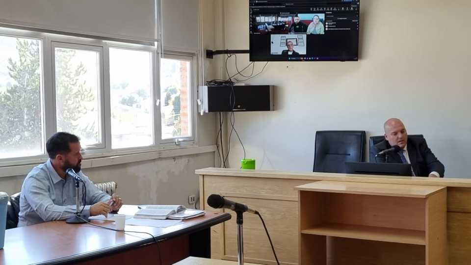 Estafas con vehículos en Esquel: Dictan 90 días de prisión preventiva para una pareja de presuntos estafadores