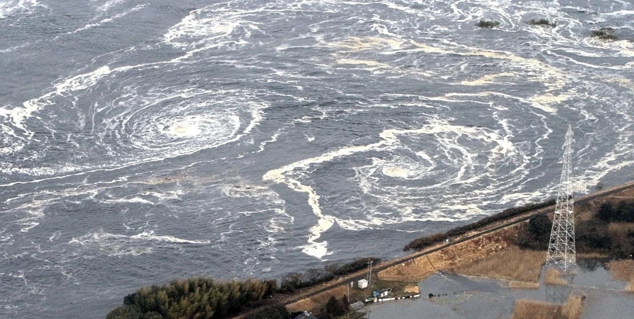 Un fuerte terremoto activó una alerta de tsunami en Japón: Evacúan las zonas costeras