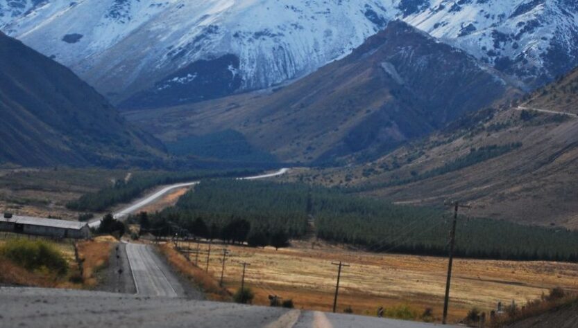 Esquel presenta la 31° edición de la Trepada a La Hoya que repartirá $ 3,5 millones en premios