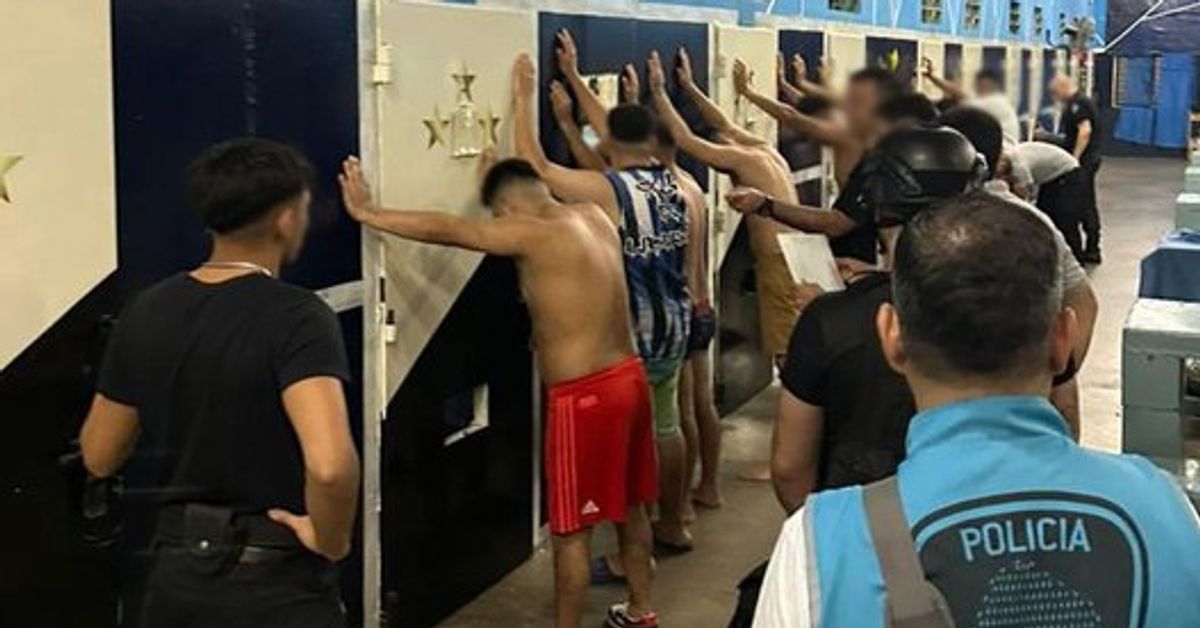 Desbarataron una banda que hacía extorsiones sexuales desde penales