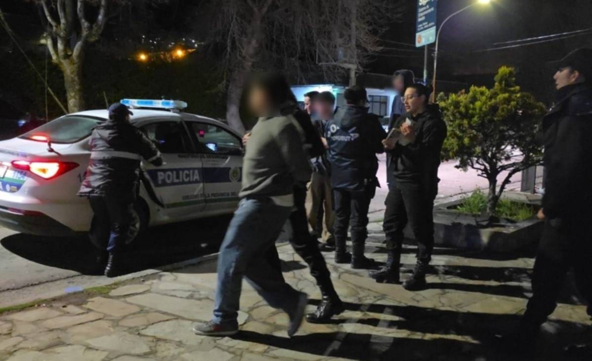 Tres detenidos tras disturbios en el acceso a un boliche de Esquel