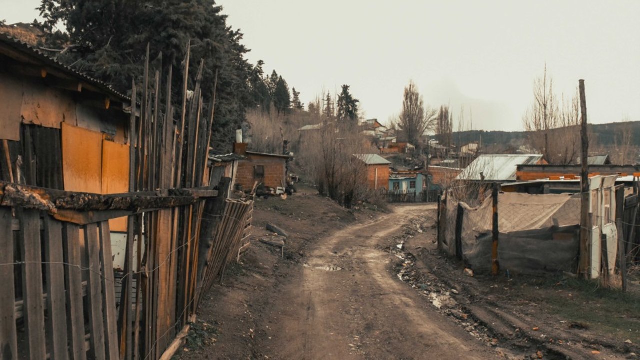 Hallaron muerto a un hombre en situación de calle en Esquel en medio de las bajas temperaturas