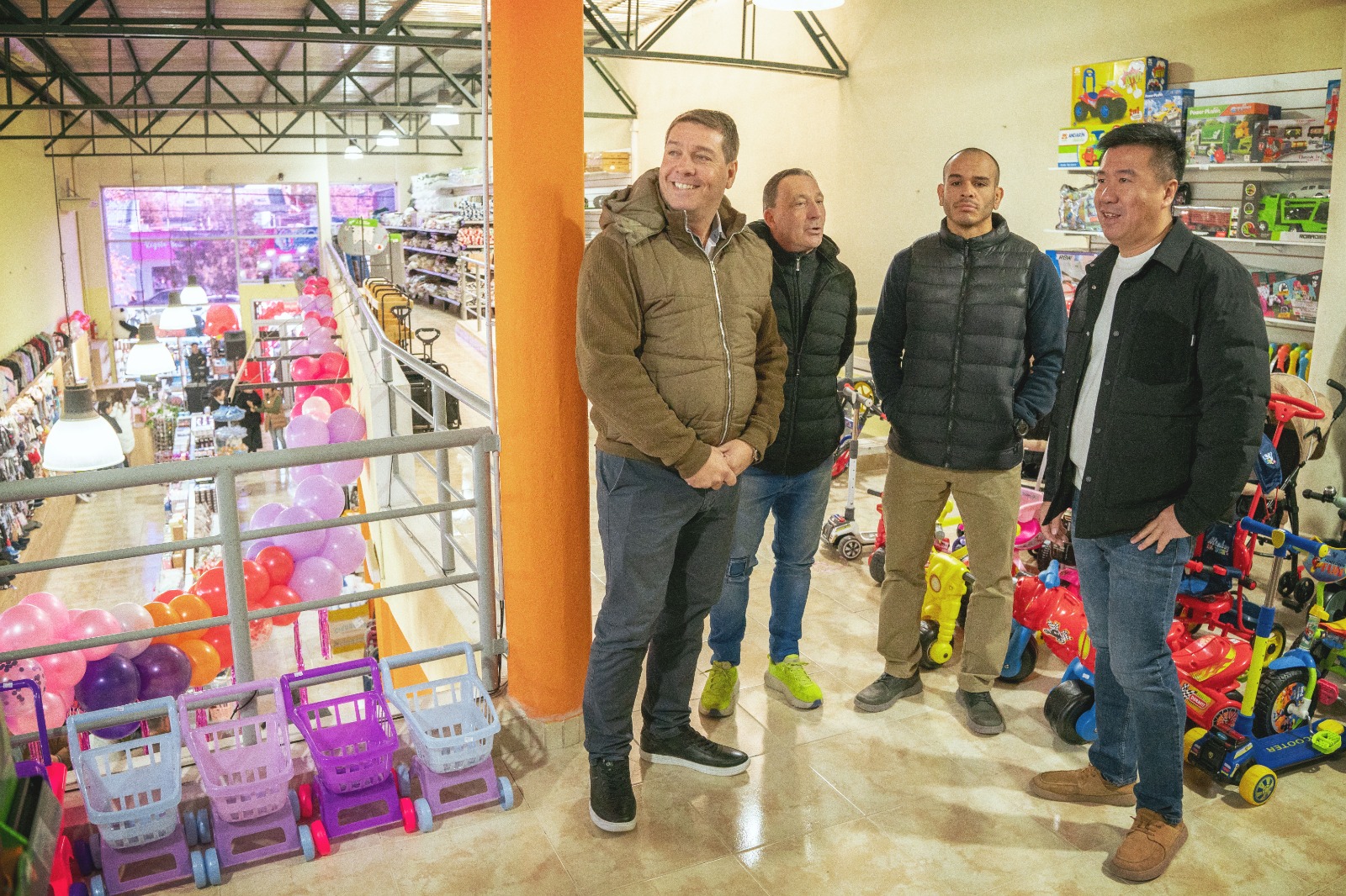 Biss acompañó la inauguración de dos nuevos locales comerciales que fortalecen la actividad económica local
