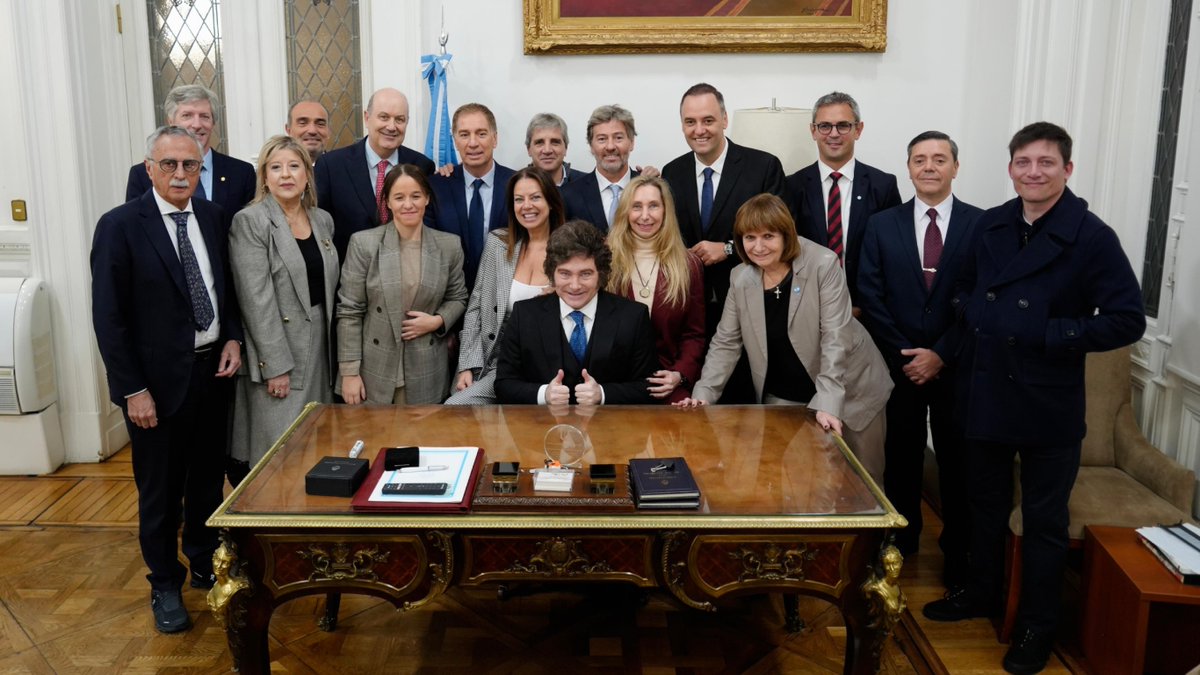 A pesar de la magnitud de la convocatoria, Milei minimizó la marcha universitaria y aseguró que estuvo impulsada por el aparato de la oposición