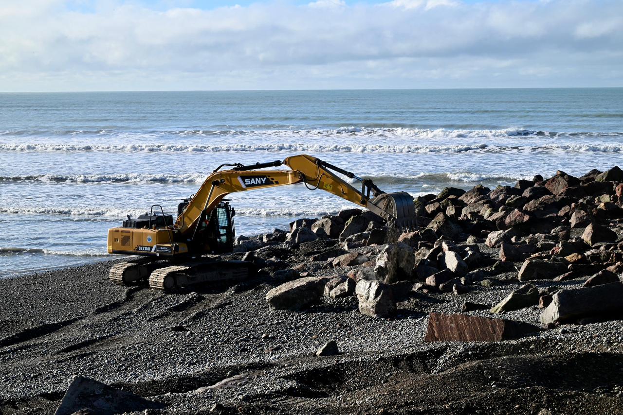Provincia avanza con una obra para proteger la costa de Playa Unión del avance del mar