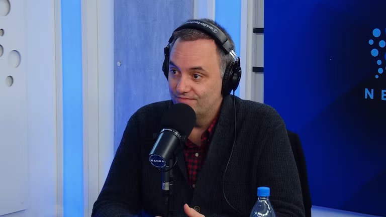 Adorni se defendió de los cuestionamientos sobre su patrimonio: “Me pegan a mi porque soy un pedazo de Milei,  yo fui el objeto, pero no soy el destinatario final”