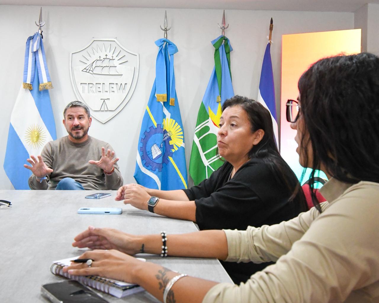 Merino se reunió con agencias de Turismo receptivas para fortalecer la actividad