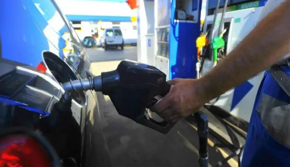La venta de combustible se desplomó en Chubut durante abril: Cayó 5,2% y se ubicó en el pelotón de las ocho jurisdicciones con mayor desaceleración