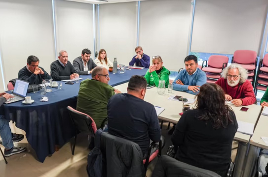 UPCN y ATE acompañaron la propuesta salarial del Gobierno para los auxiliares de la educación