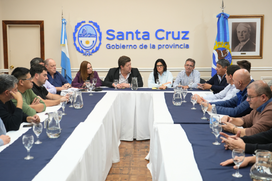 Pesca: el Gobierno de Santa Cruz consolidó una nueva mesa de diálogo con empresas y gremios