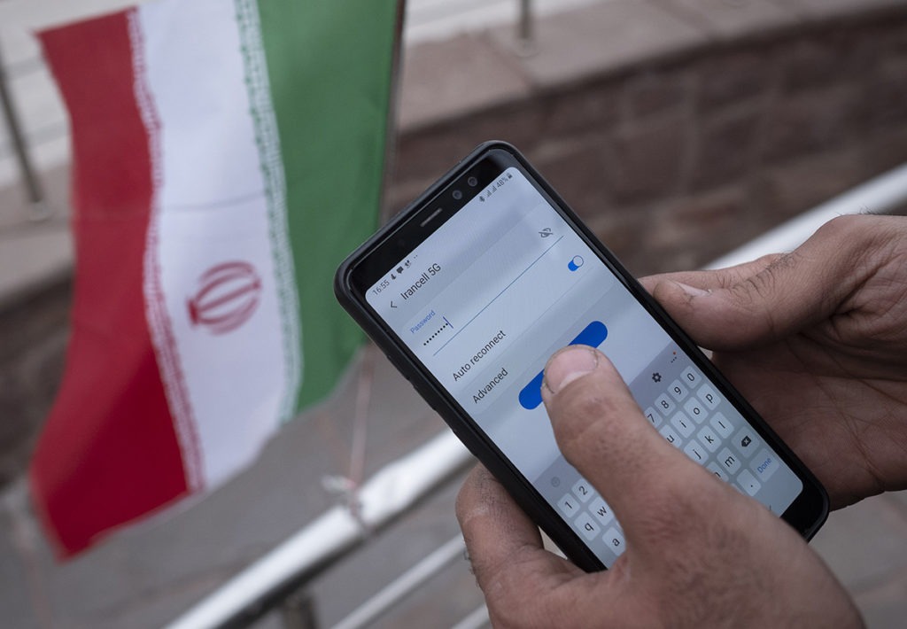 Irán reabre el acceso internacional a internet, según informan medios estatales