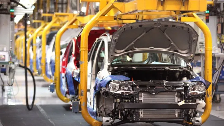 Preocupación en el Gobierno: La producción automotriz se desplomó en mayo