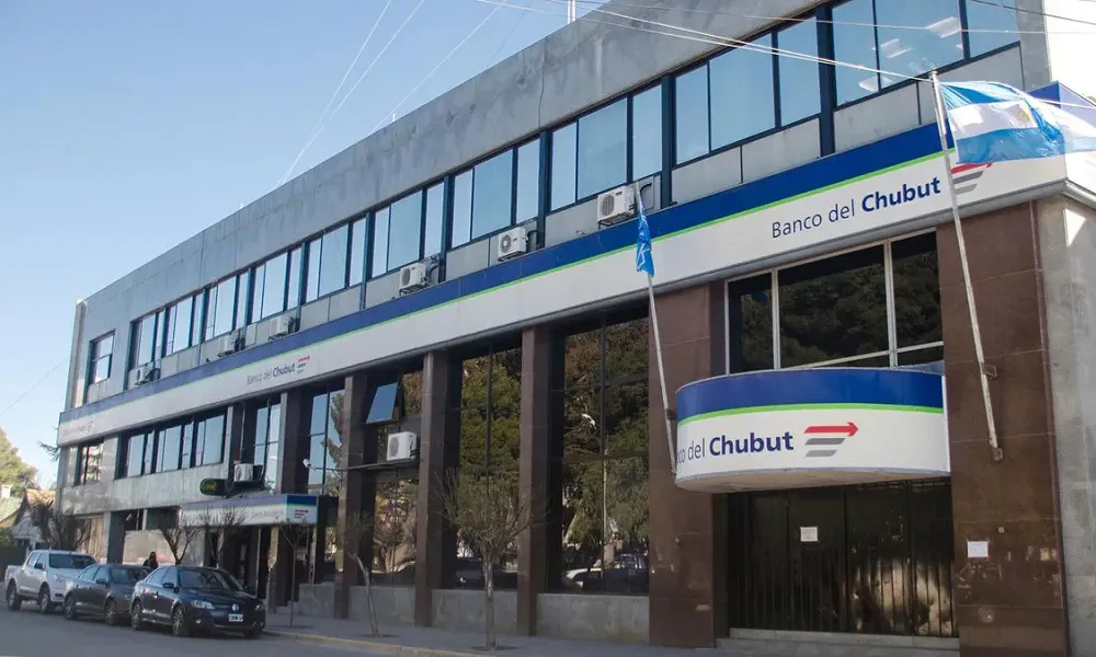 El Banco del Chubut acompaña el Día del Padre con beneficios para las familias y el comercio local