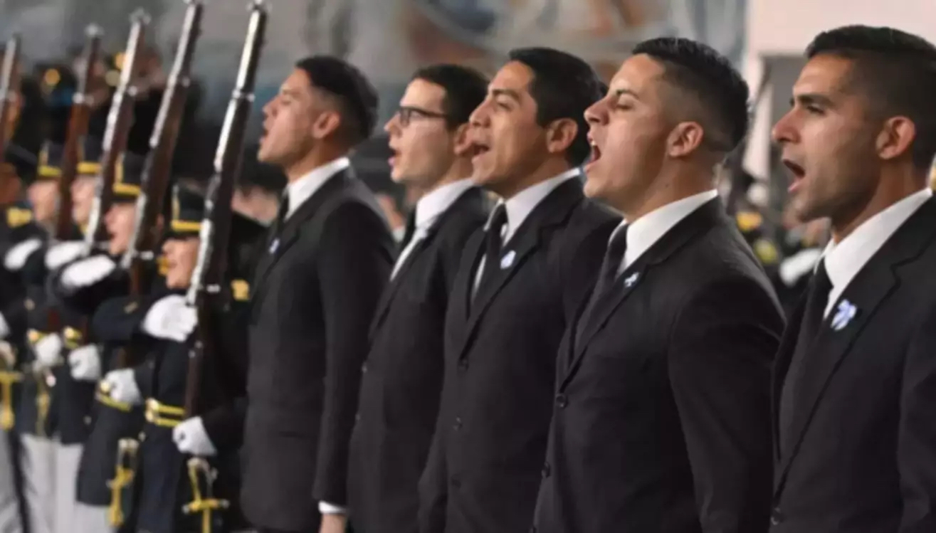 Cadetes y aspirantes de la Policía del Chubut jurarán lealtad a la Bandera en Trelew