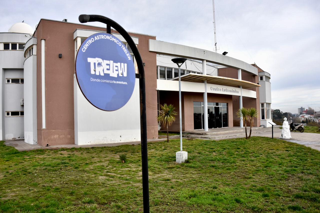 Trelew se suma al evento internacional “On The Moon Again” para observar la Luna
