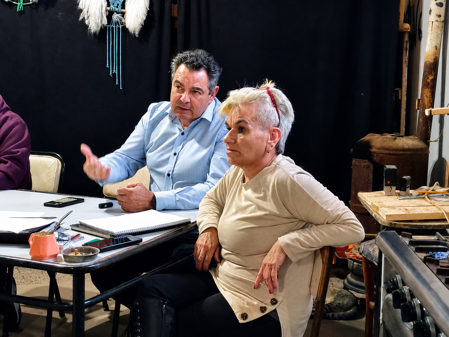 El interventor de la Cooperativa Eléctrica de Trelew se reunió con vecinos del barrio Moreira para avanzar en la regularización del servicio