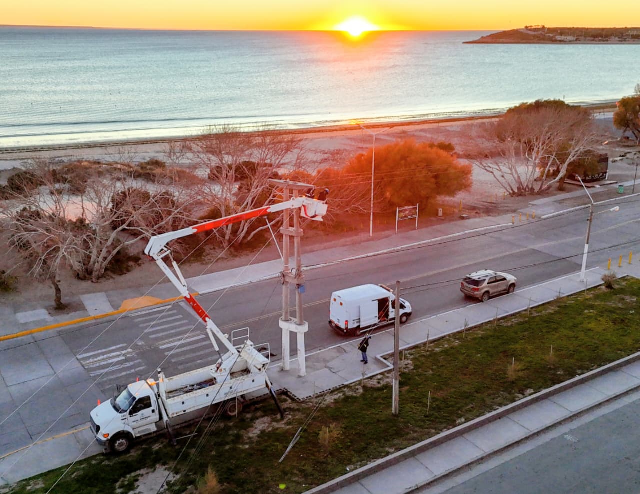 Inició el corte solicitado por Transpa y avanzan las tareas de mejora sobre el sistema eléctrico en Madryn