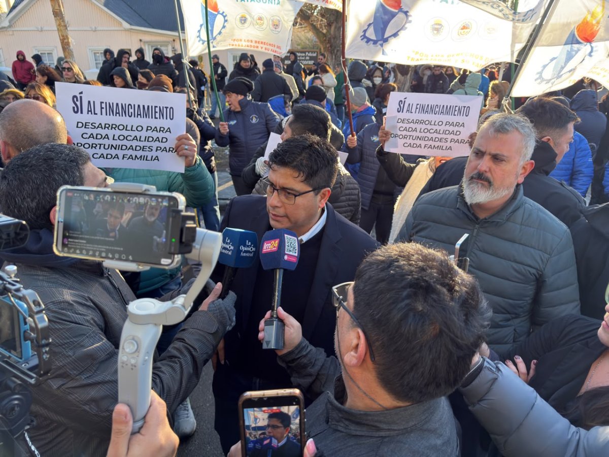 Vidal: “Los gobiernos que pasaron tuvieron las mismas herramientas que hoy estamos solicitando al Poder Legislativo” 