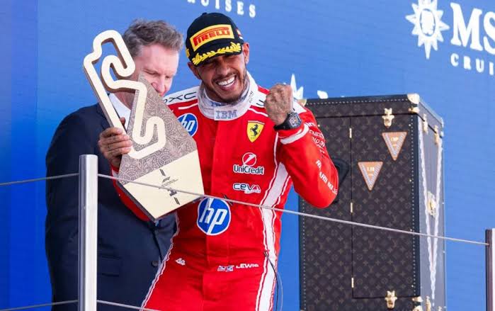 Hamilton ganó en el Gran Premio de Barcelona y logró su primera victoria con la escudería Ferrari