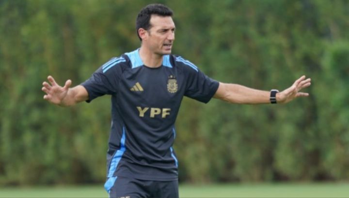 Los grandes ausentes en el primer 11 que paró Scaloni en el entrenamiento de la Selección argentina