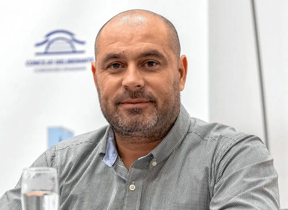 Montenegro defendió la continuidad de la emergencia en Cerro Hermitte y pidió priorizar a los vecinos afectados