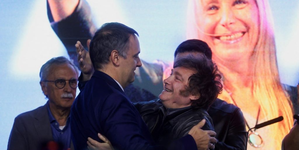 Milei compartió un posteo en apoyo a Adorni en medio de los cuestionamientos