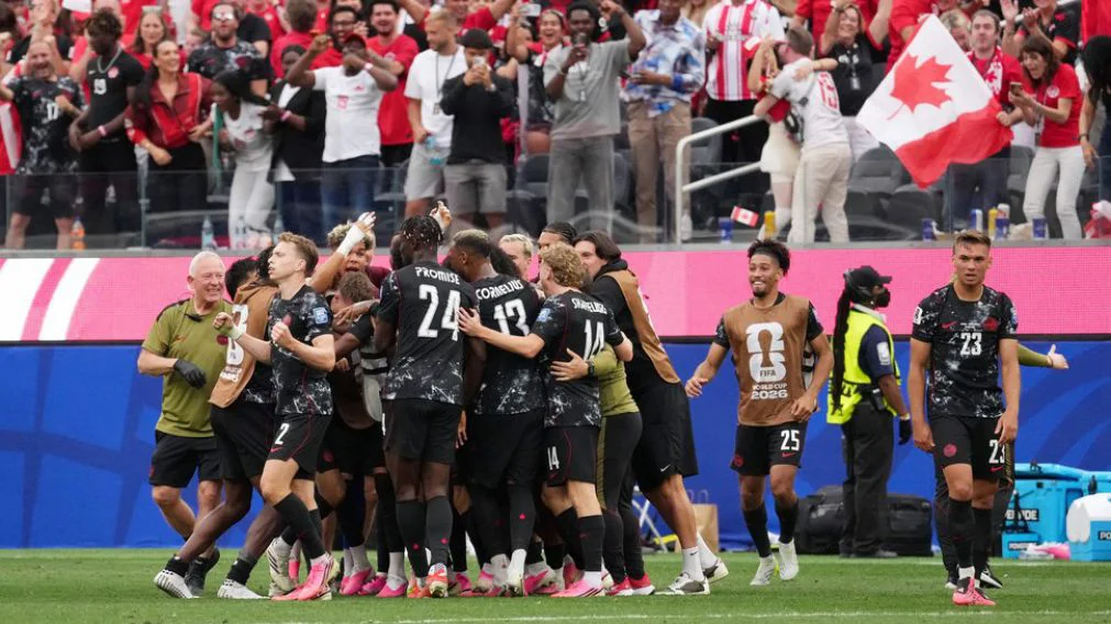 Mundial 2026: Canadá le ganó de manera agónica a Sudáfrica y avanzó a octavos de final