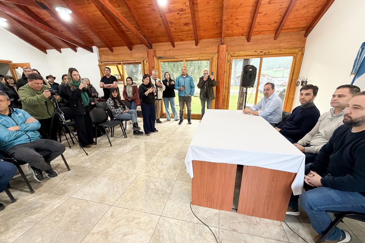 Plan Galina: Torres impulsa en Lago Puelo obras estratégicas por más de $ 3.700 millones para fortalecer servicios, turismo y seguridad vial