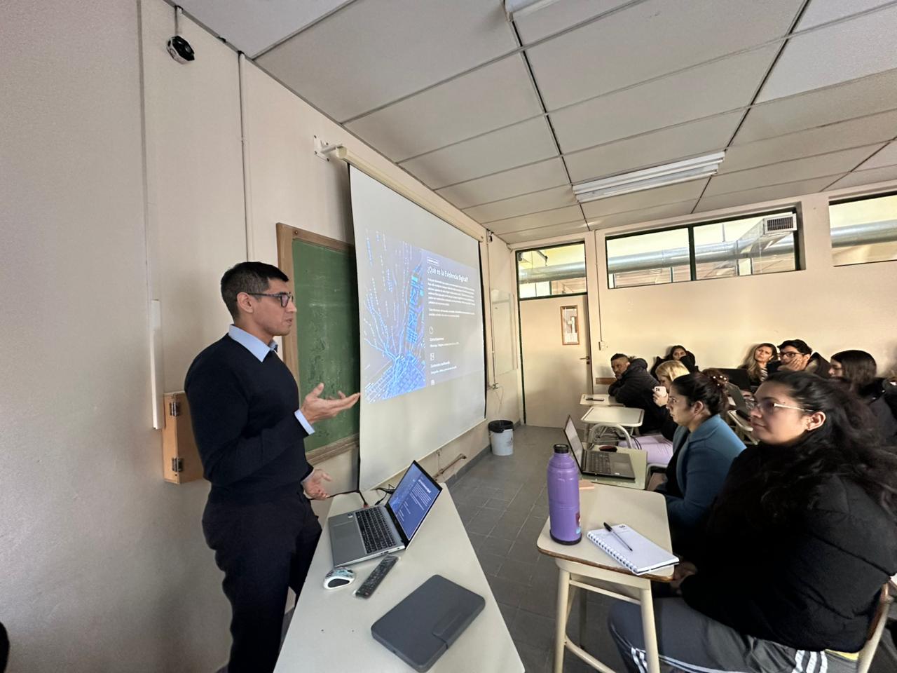 Madryn: La Fiscalía aportó experiencia práctica sobre pericias informáticas a estudiantes de Derecho