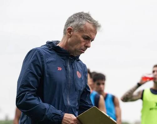 Gustavo Álvarez renunció como entrenador de San Lorenzo tras diferencias por la lista de jugadores que no iba a tener en cuenta