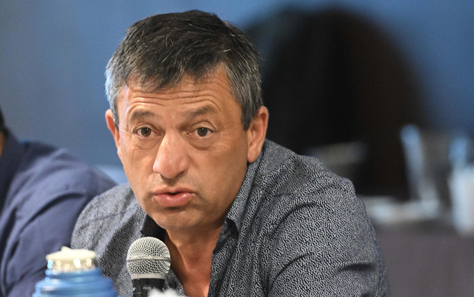 Transferencia de bienes de YPF: Reyes consideró como “un acto de justicia” que clubes de Comodoro Rivadavia tengan las tierras a su nombre