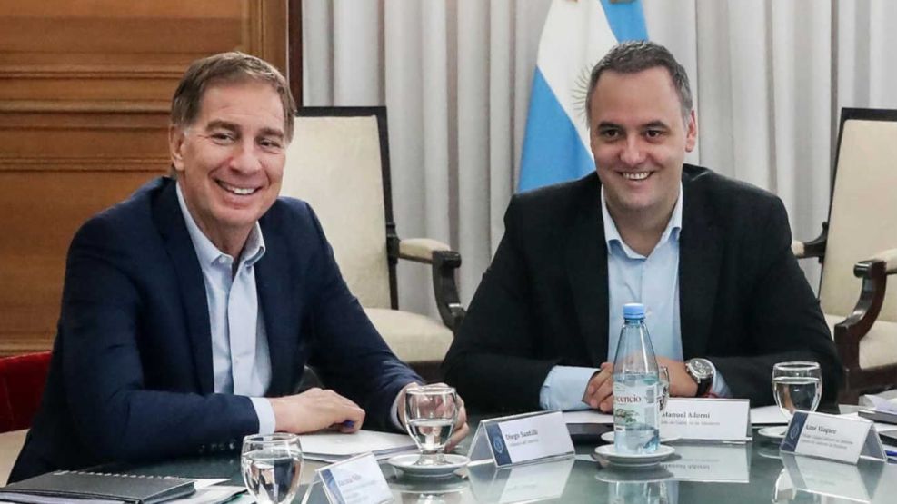 Santilli se reúne con Adorni antes de jurar como jefe de Gabinete con el objetivo de pulir la transición