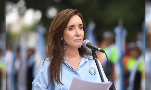 Villarruel cruzó a Adorni: “Me parece una vergüenza su accionar y sus explicaciones”