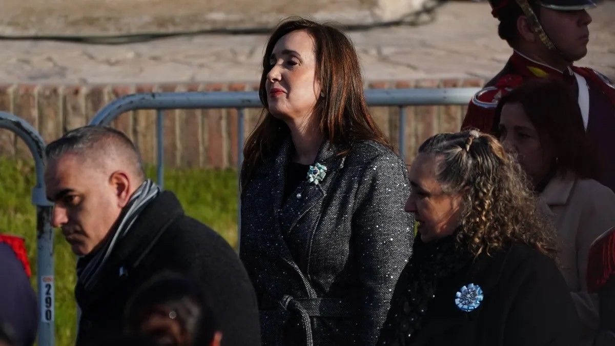 Villarruel durísima contra el Jefe de Gabinete en el acto por el Día de la Bandera: “No hay nadie más peleado con los valores de Belgrano que Adorni”