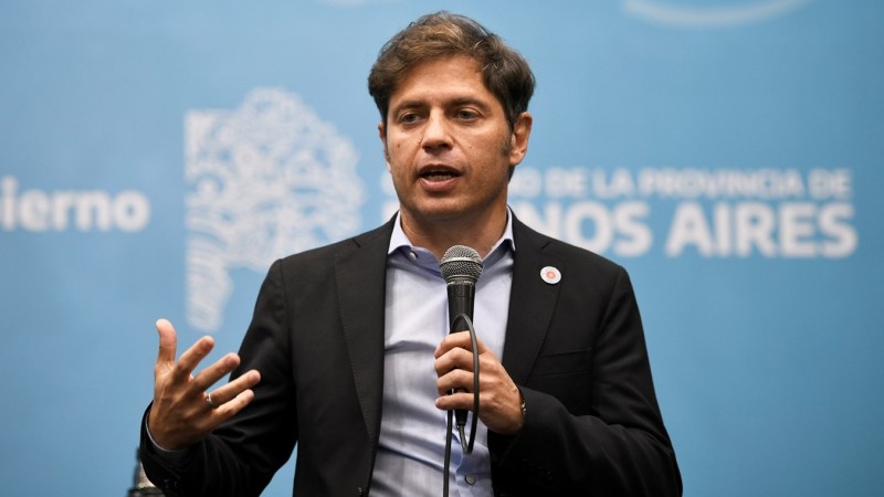 Kicillof: “Mientras el Presidente viaja para juntarse con magnates, nosotros vamos a seguir recorriendo los 135 municipios”