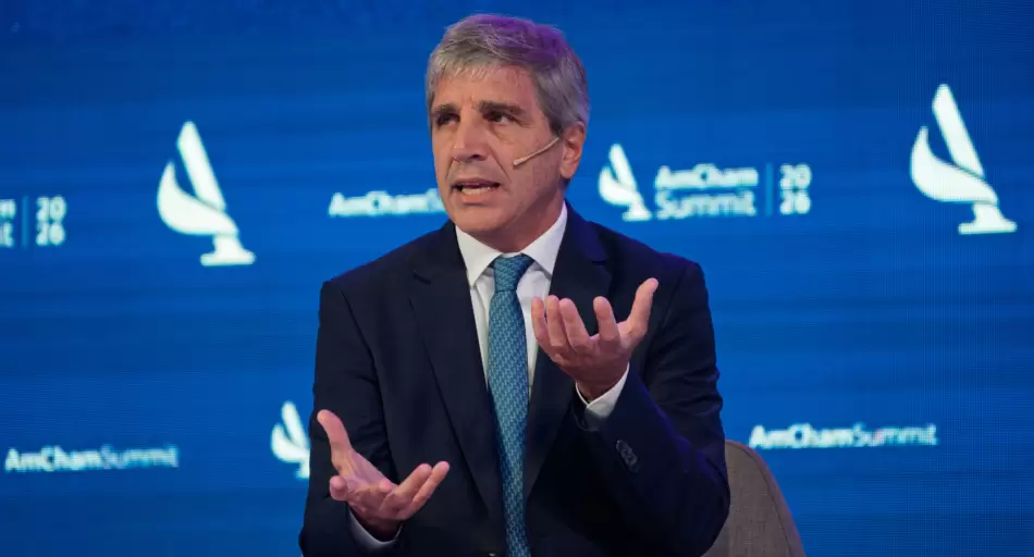 Caputo señaló que hay bancos que ofrecen refinanciar deudas de morosos a 25 por ciento