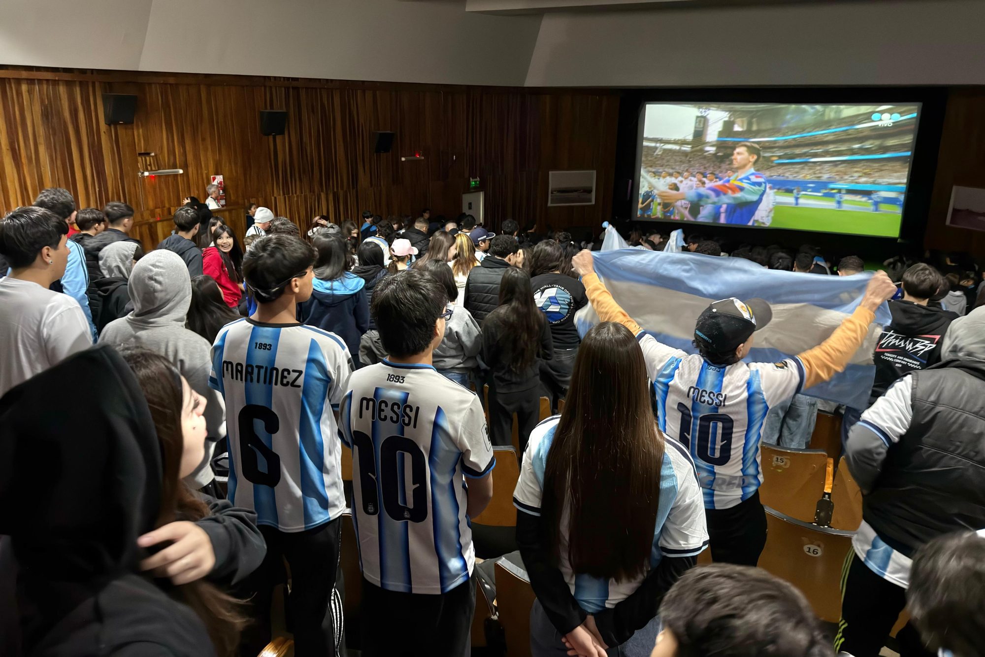 El Cine Teatro Rawson será nuevamente punto de encuentro para vivir la final del Mundial entre Argentina y España