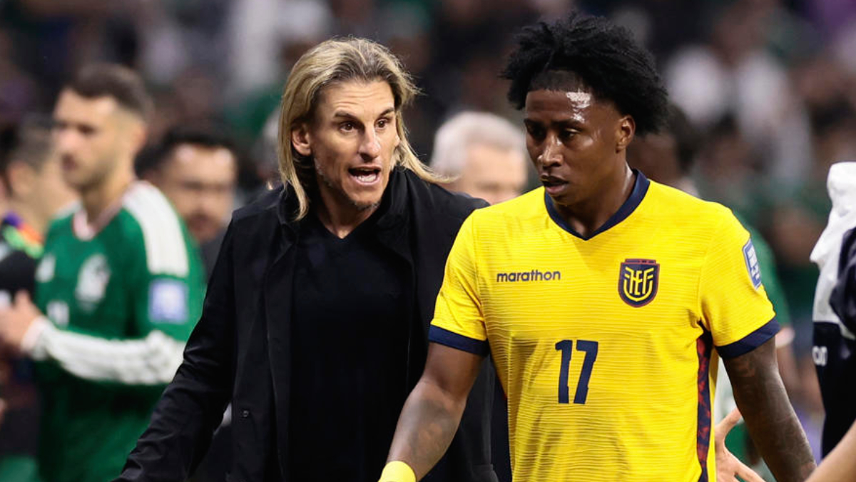 La Federación Ecuatoriana de Fútbol oficializó la salida de Beccacece