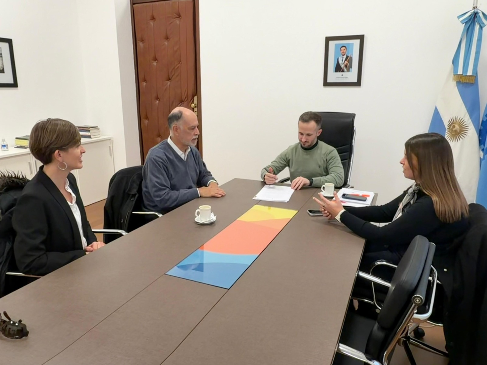 El Registro Civil y el Banco del Chubut avanzan en la integración digital para agilizar procesos administrativos