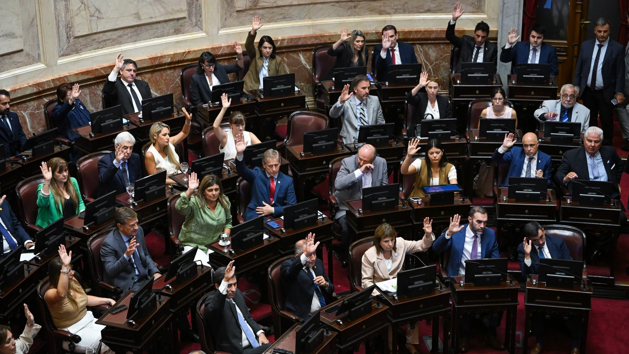 Nación busca aprobar la ley de Propiedad Privada en el Senado y negocia voto a voto con sus aliados