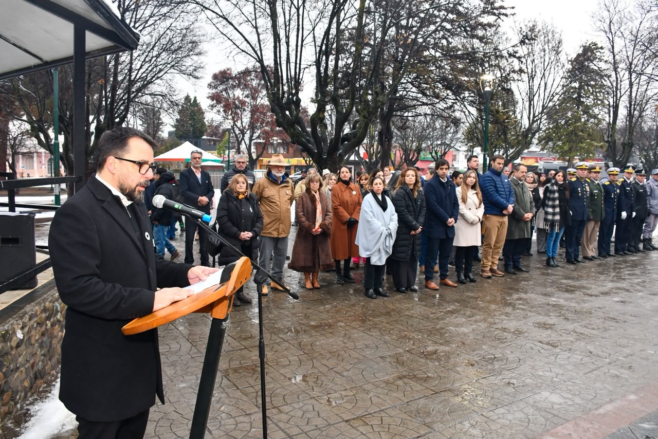 Taccetta en el acto del 9 de Julio: “Nadie es absolutamente independiente si no cuenta con trabajo educación, alimento y la posibilidad de progresar”