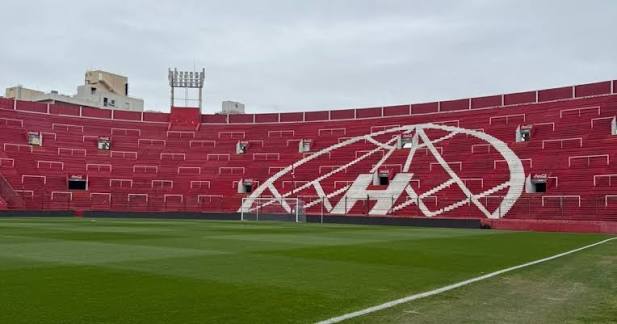 Boca evalúa mudarse al Ducó para jugar sus próximos tres partidos