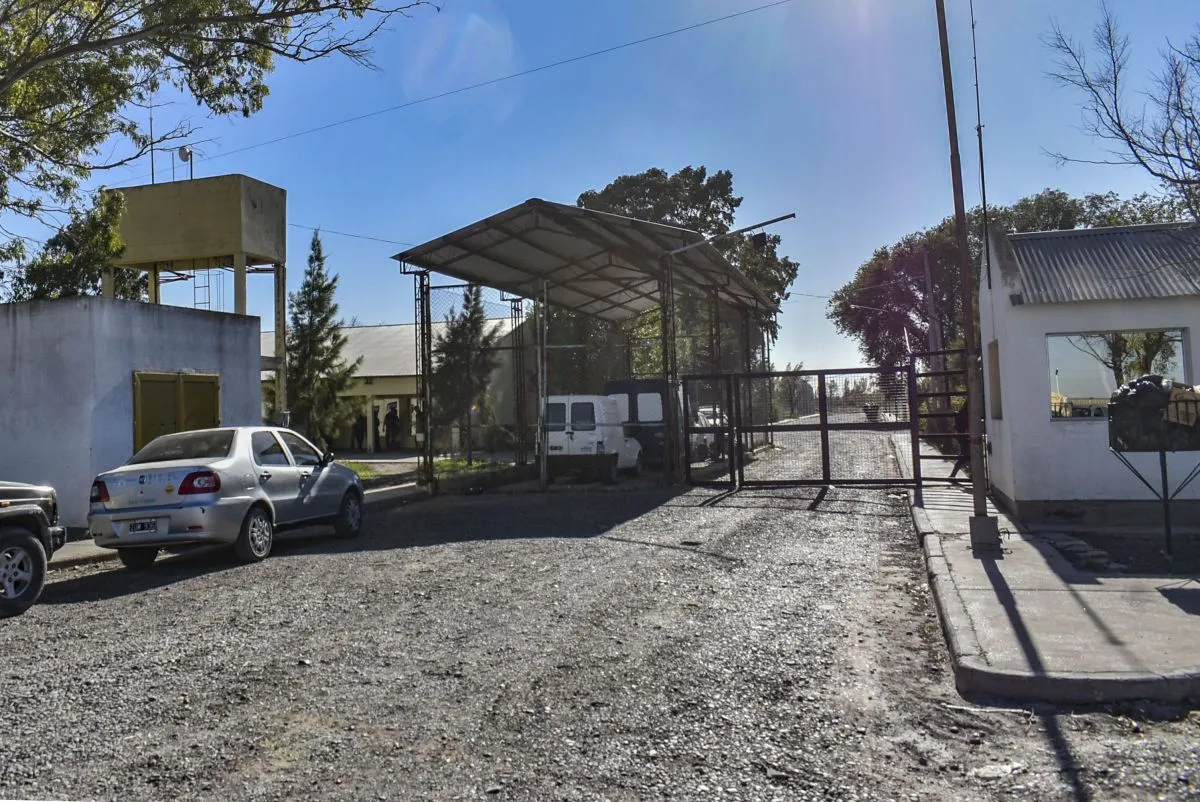 Tenía salidas transitorias, estaba prófugo y lo balearon con más de 20 disparos
