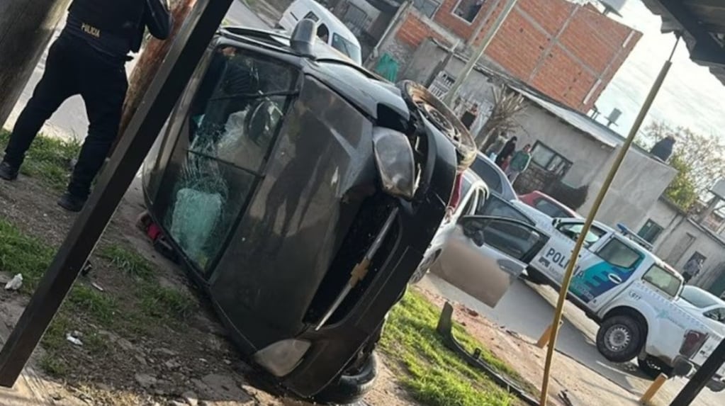 Dos ladrones chocaron mientras escapaban de la Policía y uno de ellos se quitó la vida antes de que lo detuvieran