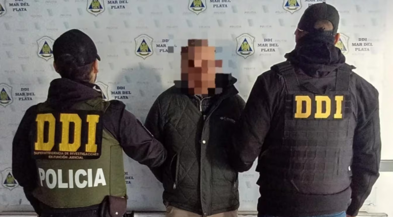 Brutal ataque: Un policía fue apuñalado al intervenir en una pelea durante las manifestaciones de apoyo a la Selección