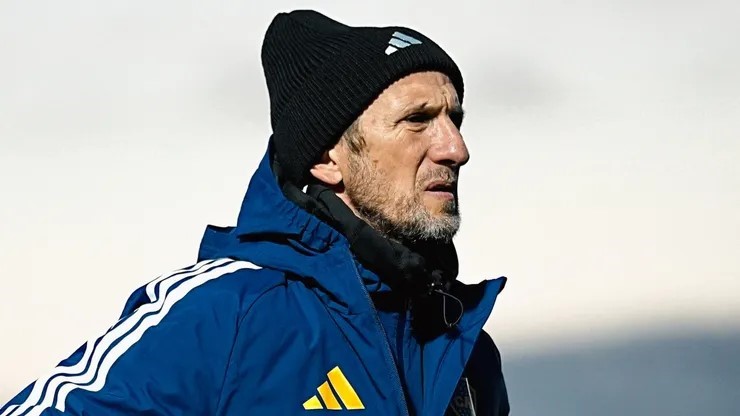 Tras la victoria ante Paranaense, Arruabarrena dijo que habló con Riquelme por los refuerzos y aseguró que el objetivo “es levantar anímicamente al plantel”