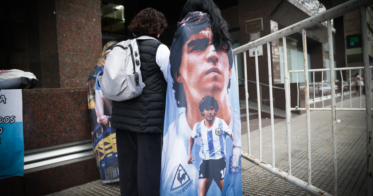 Secuestraron historia clínica de Maradona de un sanatorio privado