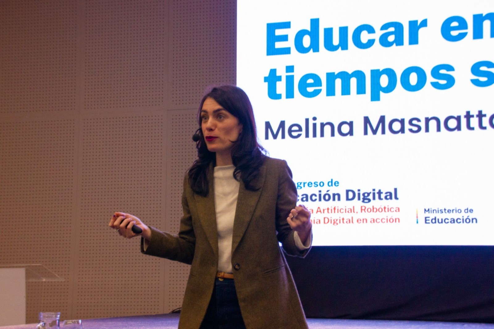 La inteligencia artificial desembarca de lleno en el sistema educativo de Chubut: Buscan que se incorpore de una perspectiva pedagógica, crítica y responsable